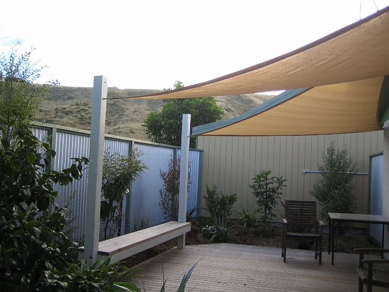 IMG_1999.JPG - Courtyard, motel room, Kaikoura