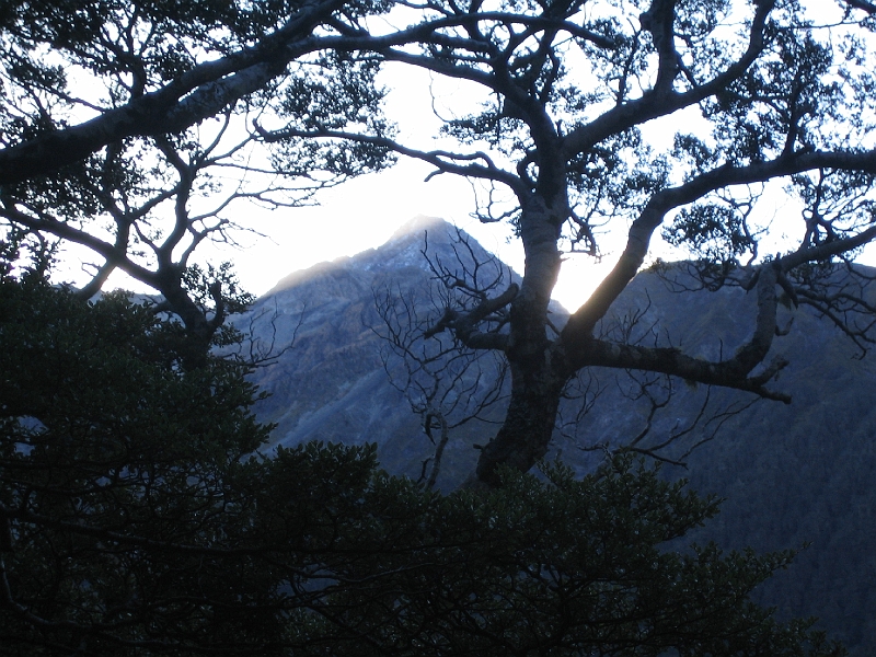 IMG_2161.JPG - Devil's Punchbowl Falls (en route)