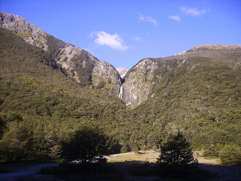 PICT2588.JPG - Devil's Punchbowl Falls
