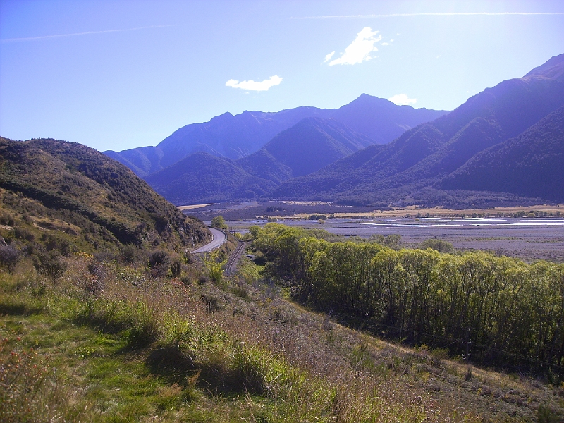 PICT2583.JPG - On the way to Arthur's Pass