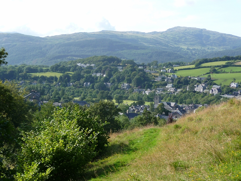 P1000486.JPG - Dolgellau from the south